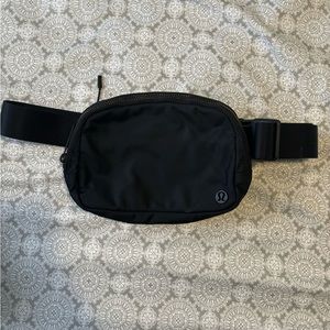 Lululemon fanny bag